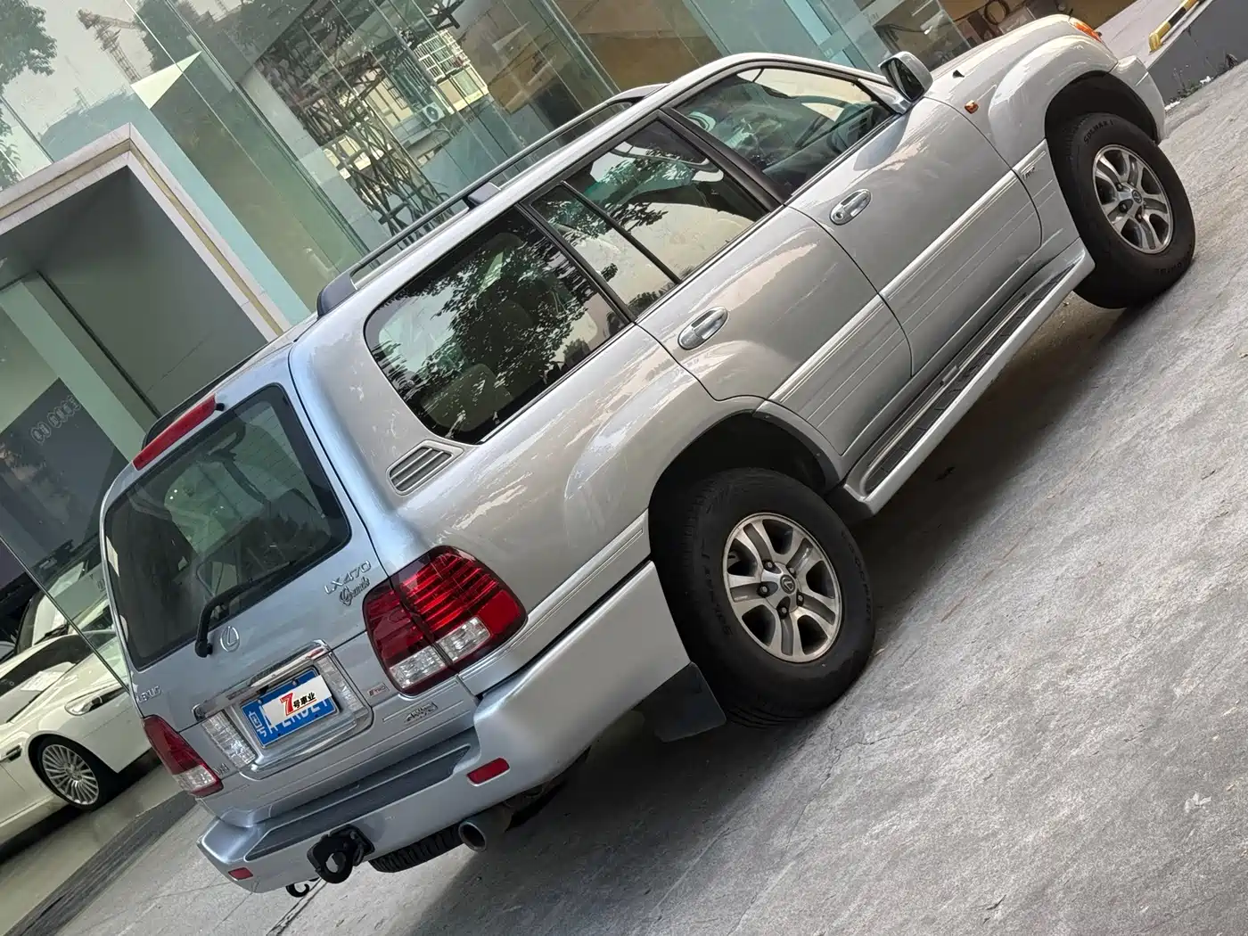 Lexus LX 2003