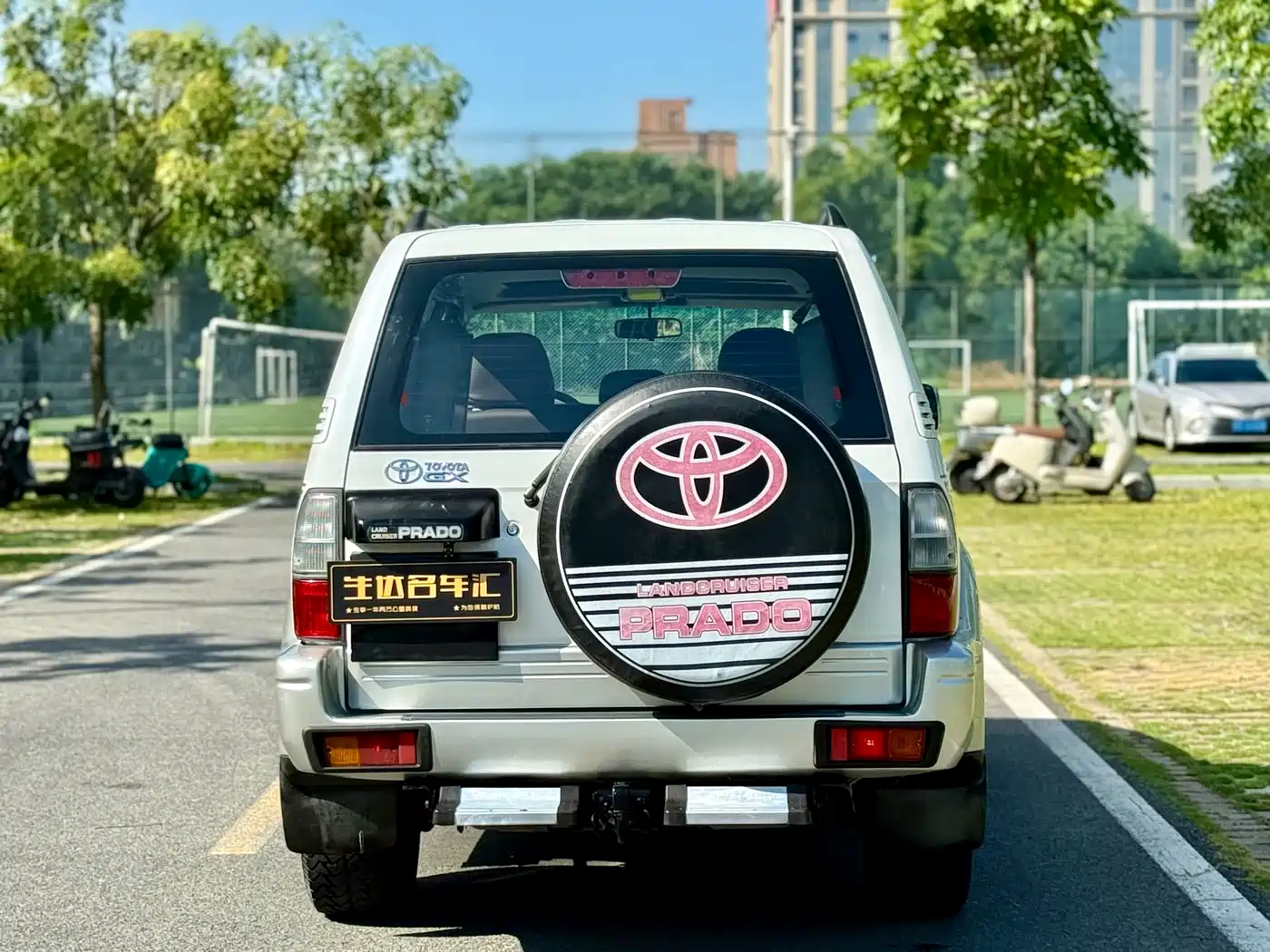 Toyota Prado (Import) фото 7
