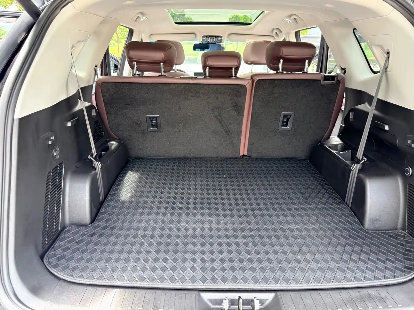 Jetour X90 PRO 2024 2024 2.0T DCT Luxury 7-Seater