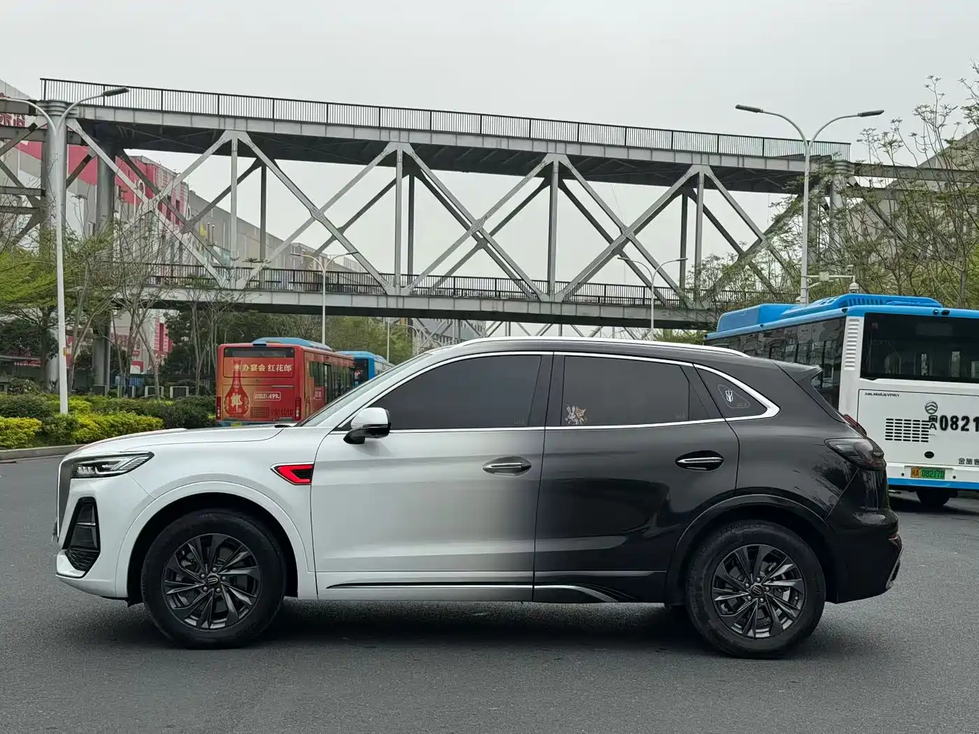 Hongqi HS5 2023 2.0T Flag Enjoy Pro Edition фото 3