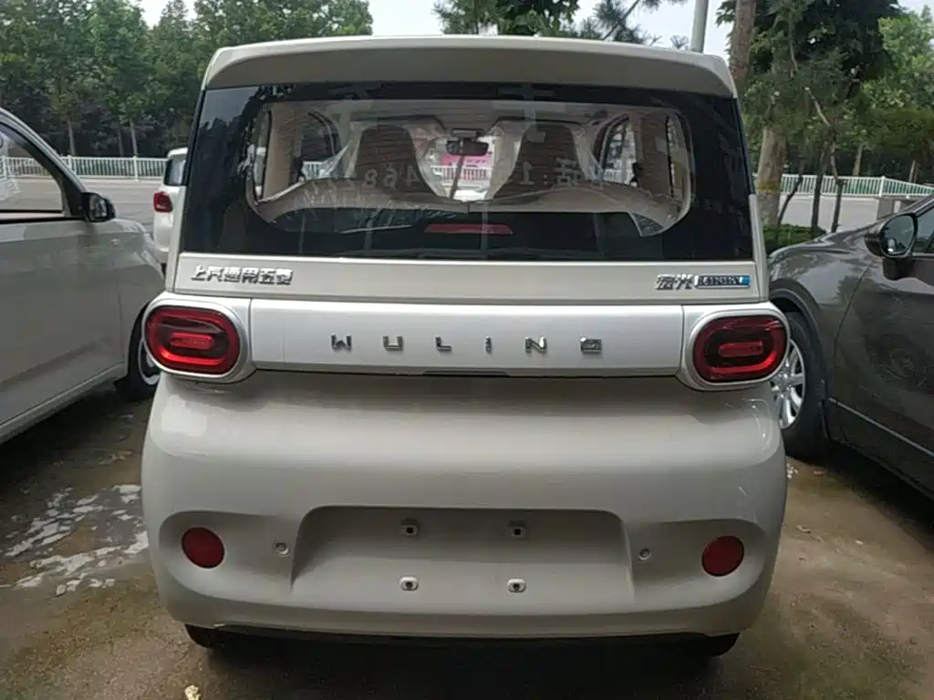 Фото 6 - Wuling Motors Hongguang MINIEV