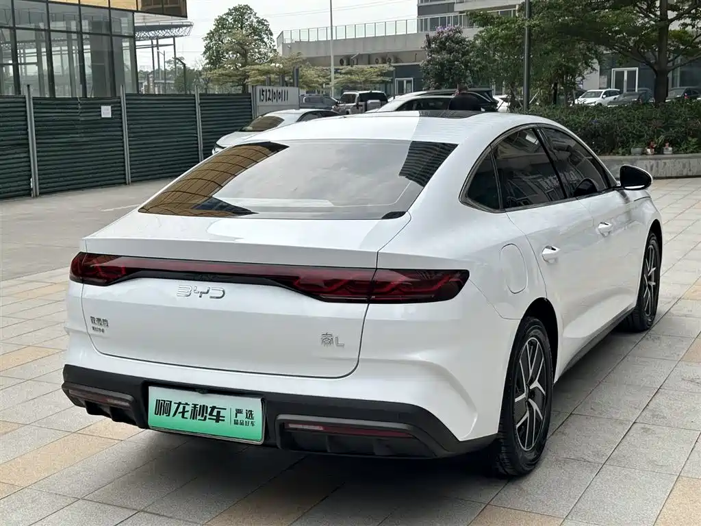BYD Qin L 2024 DM-i 120KM Superior Edition фото 18