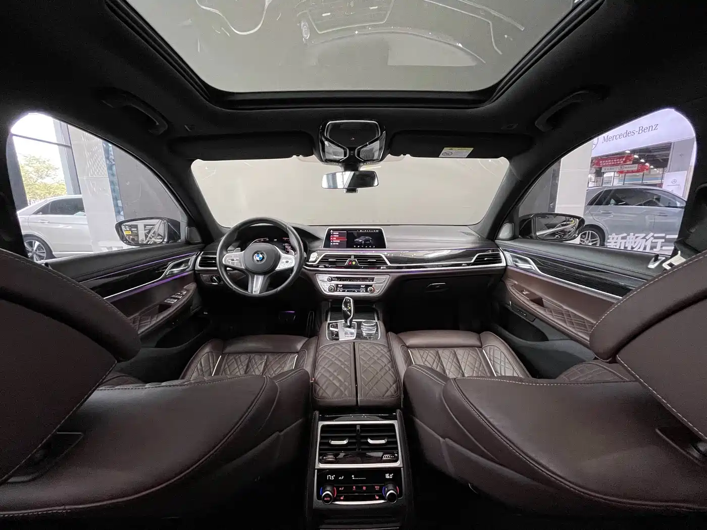 BMW 7 Series 2019 740Li Leading M Sport Package фото 12
