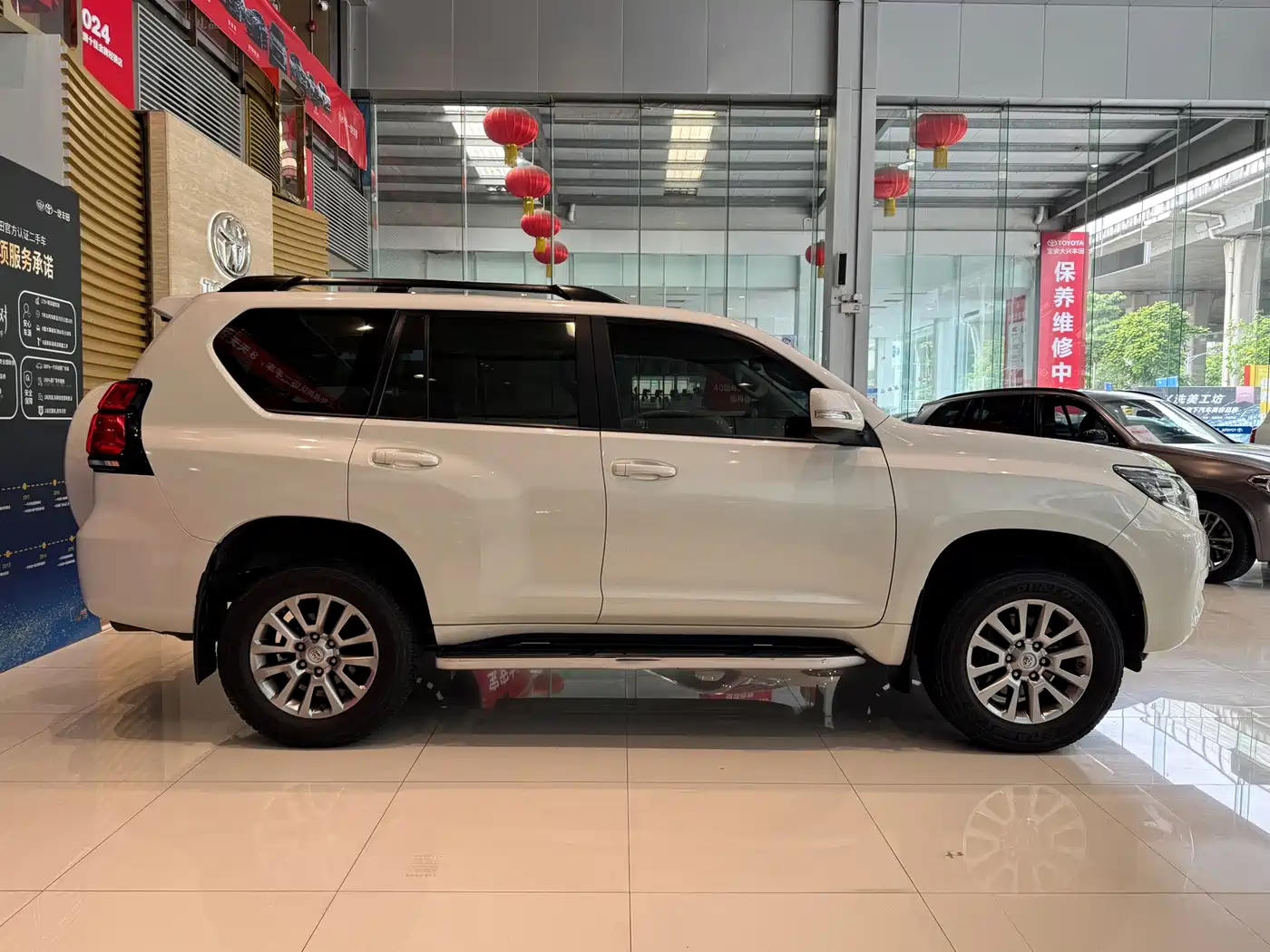Toyota Prado 2018 3.5L Automatic TX-L Rear-mounted Spare Tire фото 5