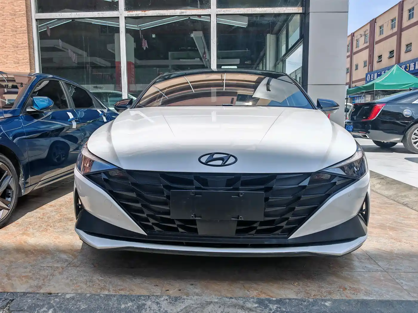 Hyundai Elantra 2022 1.5L CVT TOP Flagship Edition фото 2