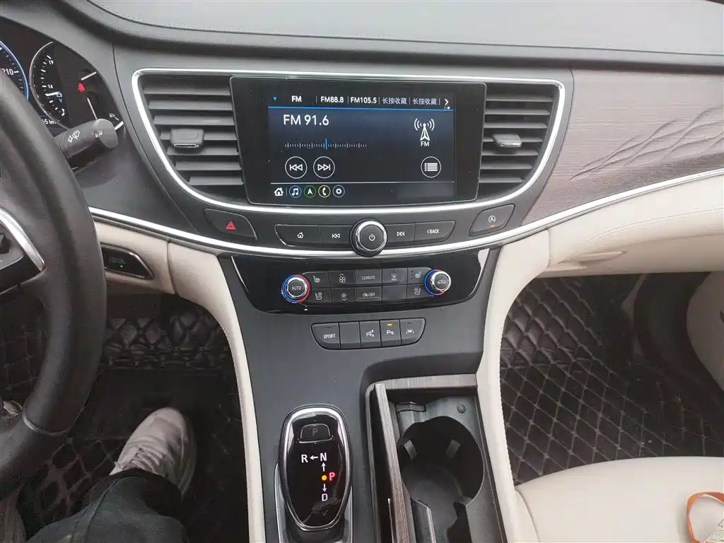 BUICK LACROSSE