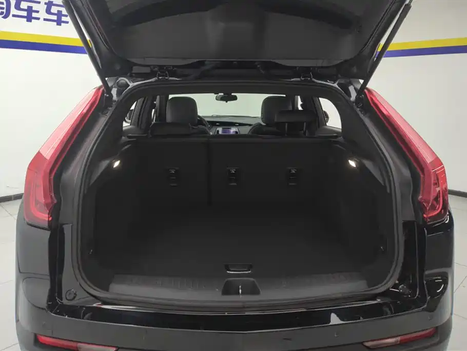 Cadillac XT4 2021 28T FWD Technology Edition фото 4