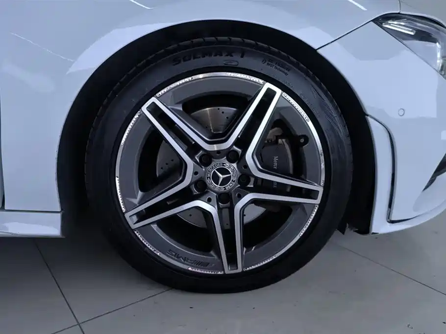 Mercedes-Benz CLA (Import) 2020 CLA 200 фото 6