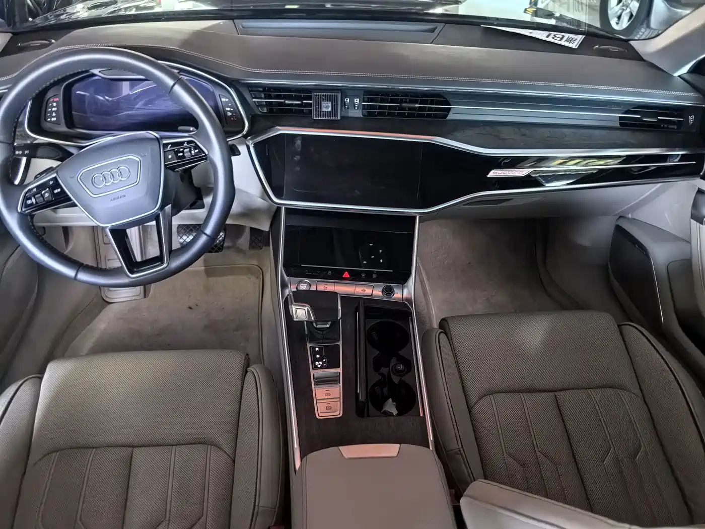 Фото 10 - Audi A6L