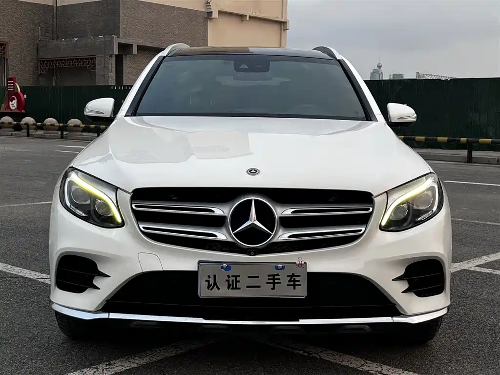 Mercedes-Benz GLC 2018 GLC 300 4MATIC Dynamic фото 2