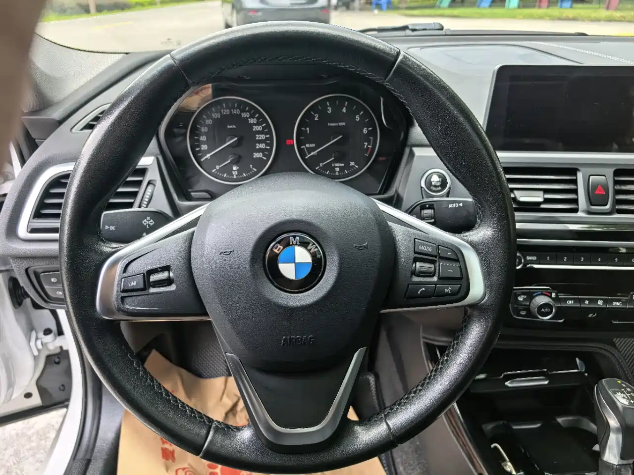 BMW 1 Series 2017 118i Sport фото 6