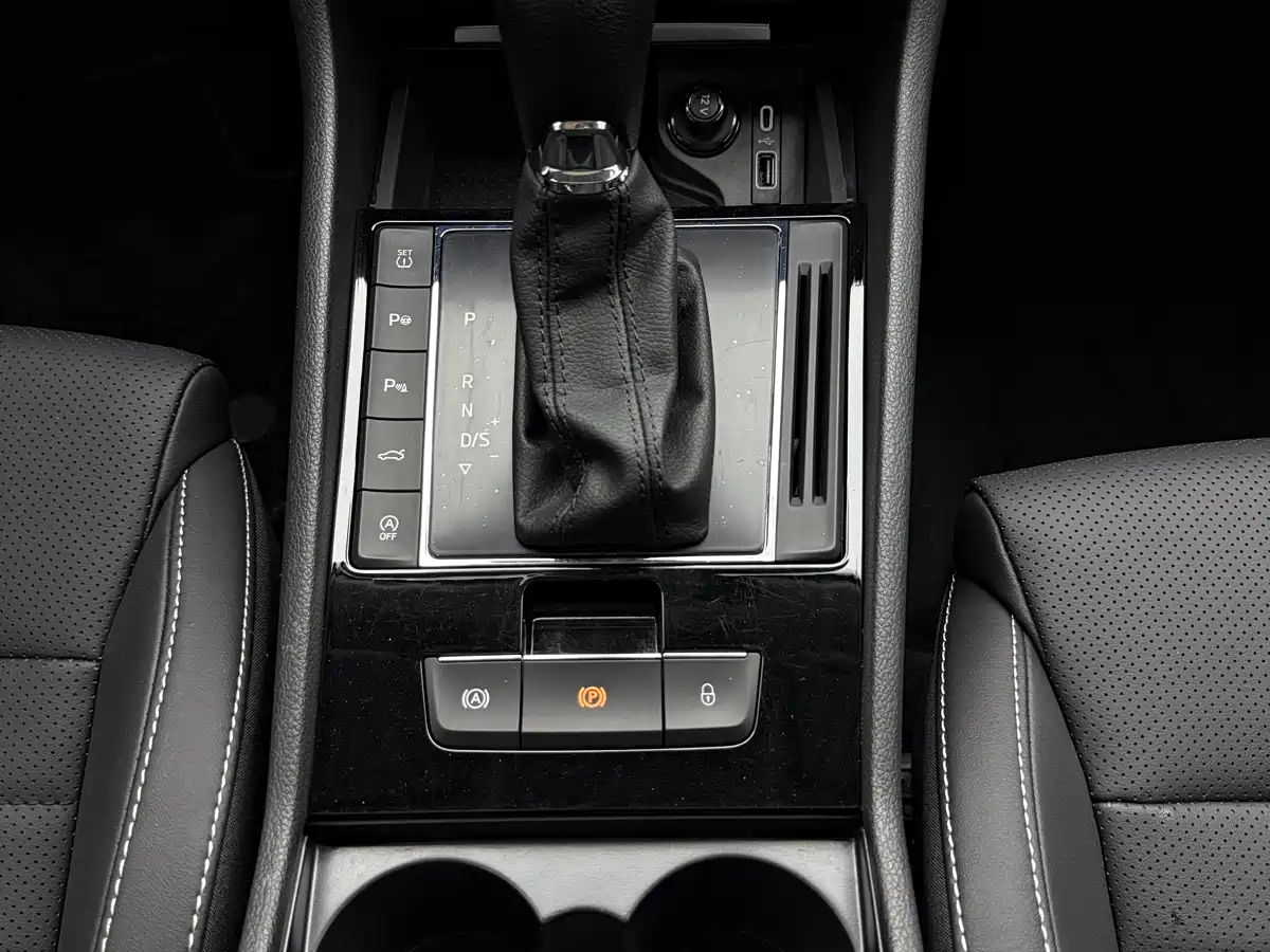 Škoda Superb 2024 TSI280 DSG Premium Edition фото 14