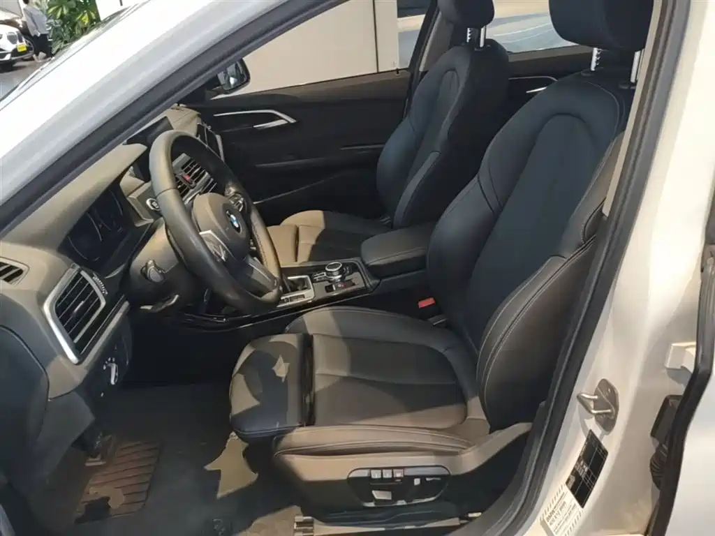 BMW 1 Series 2019 118i M Sport Package фото 15