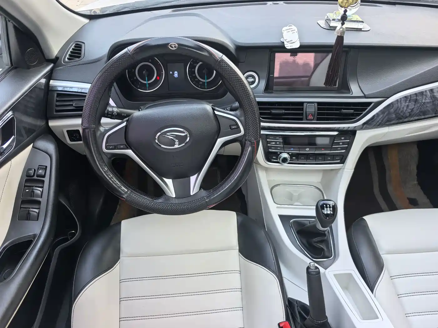 Soueast V5 Lingzhi 2019 2017 1.5L Manual Premium