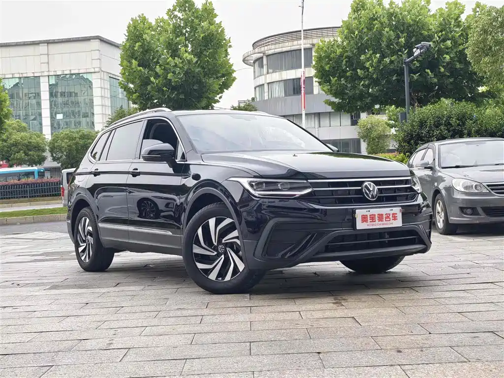 Volkswagen Tiguan L 2025 Model 300TSI Auto 2WD Dragon Edition фото 3