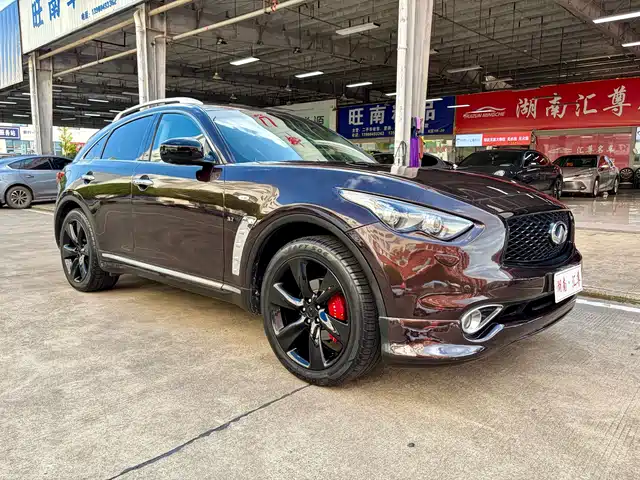 Infiniti QX70 2013 3.7L Standard Edition — фото 3