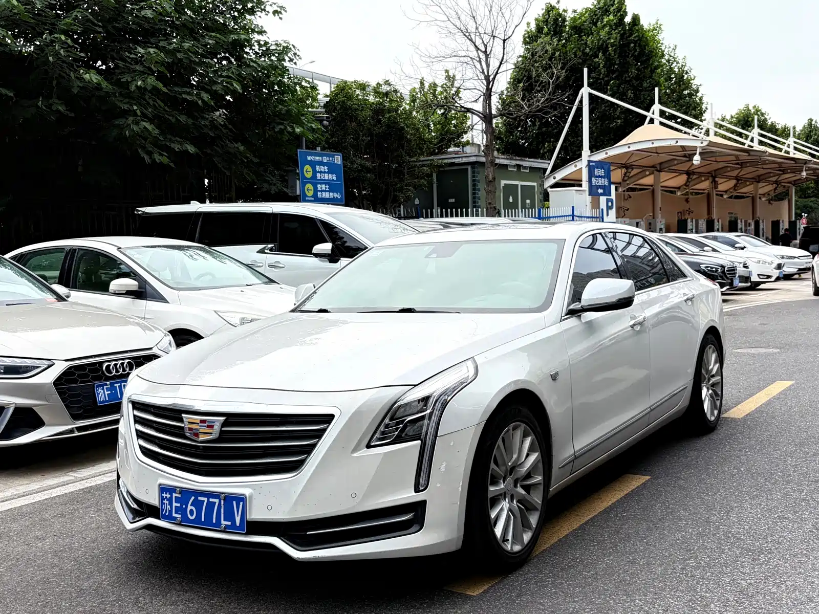 Фото 1 - Cadillac CT6