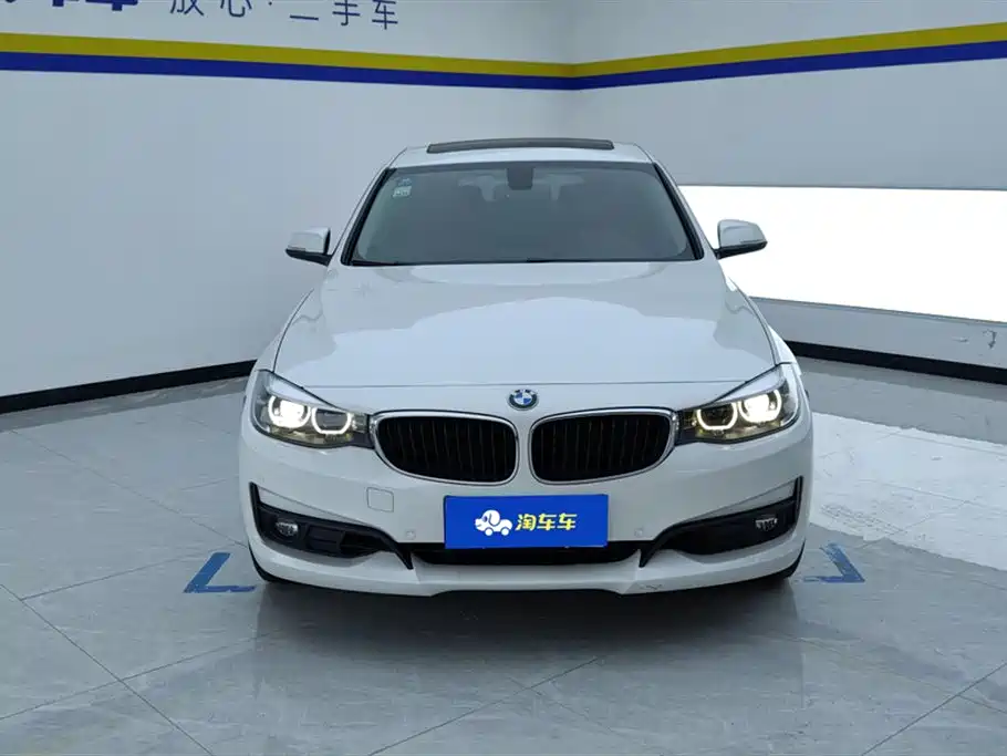 BMW 3 Series GT 2019 320i Fashion Model фото 2