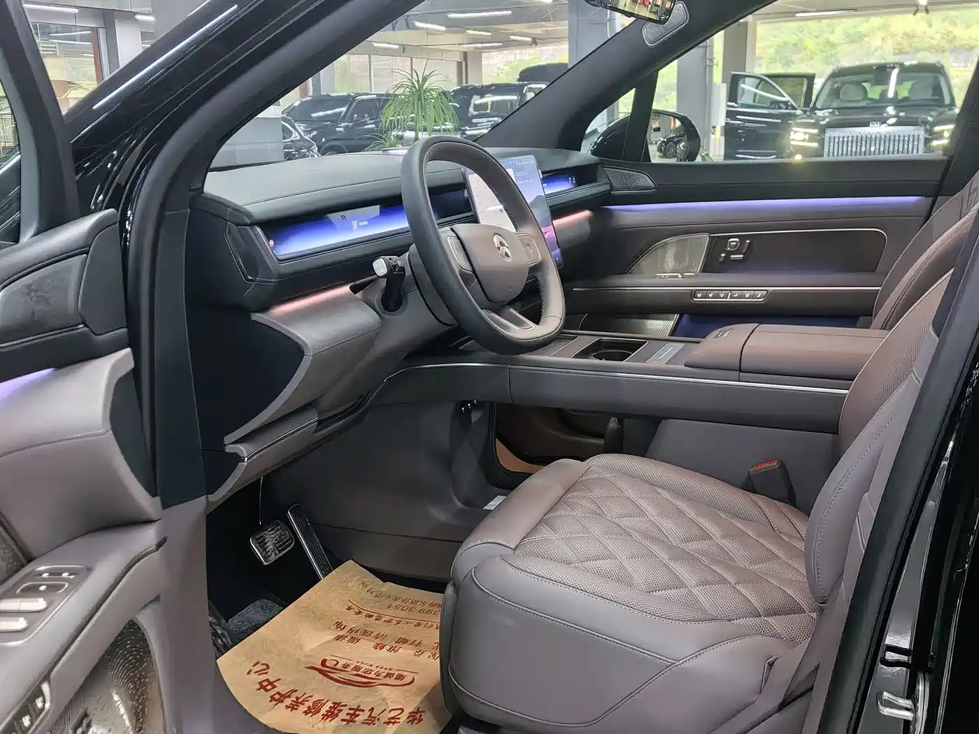 NIO ES8 2026 2025 Model 6-Seat Executive Luxury Edition