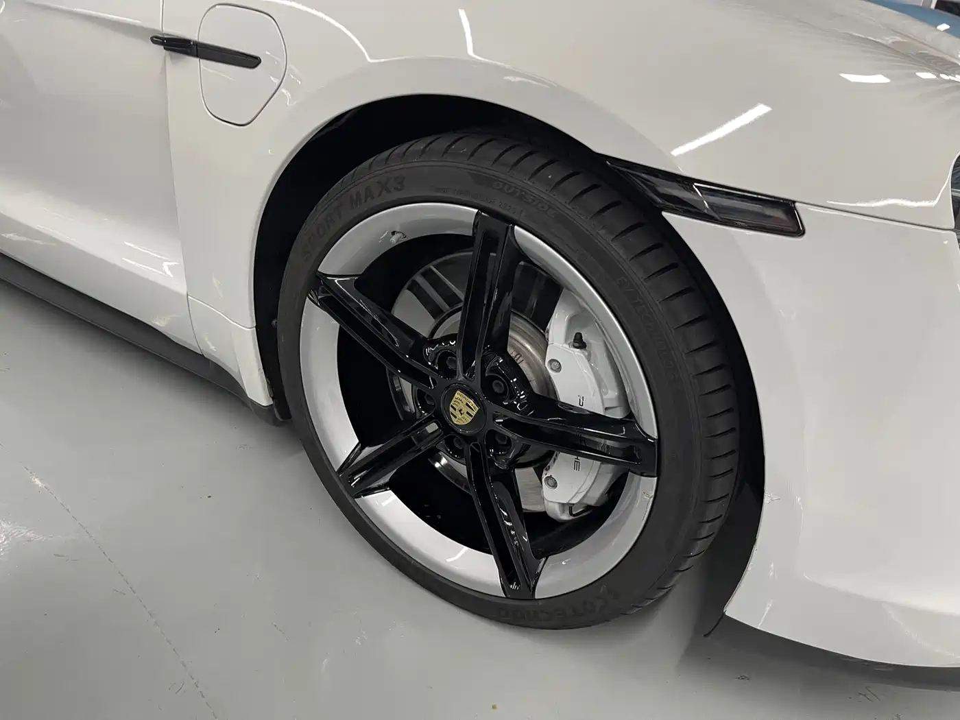 Porsche Taycan 2020 Taycan фото 15