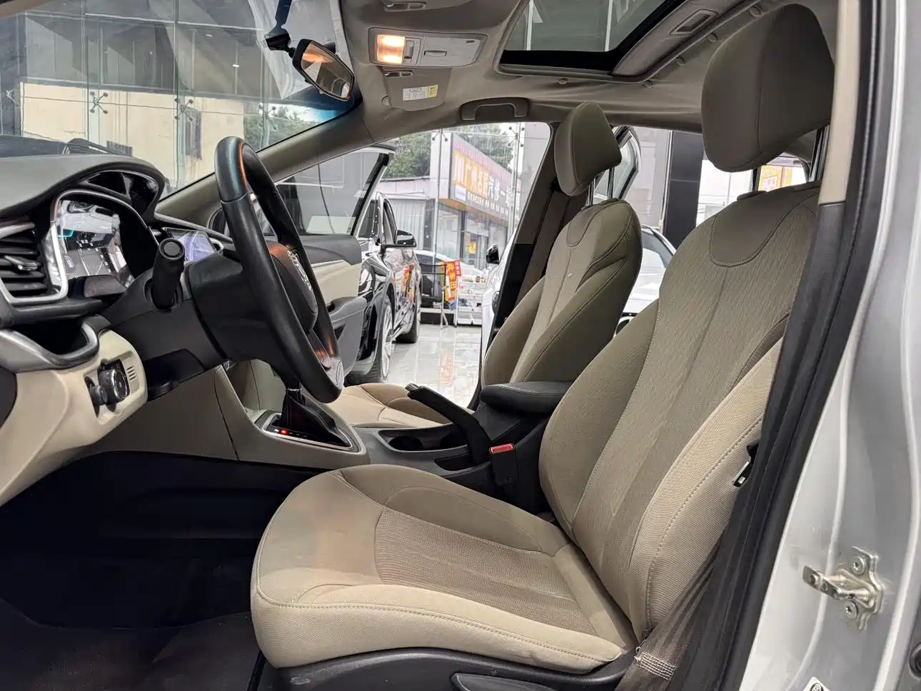 Buick Excelle 2015 15N Automatic Elite фото 2