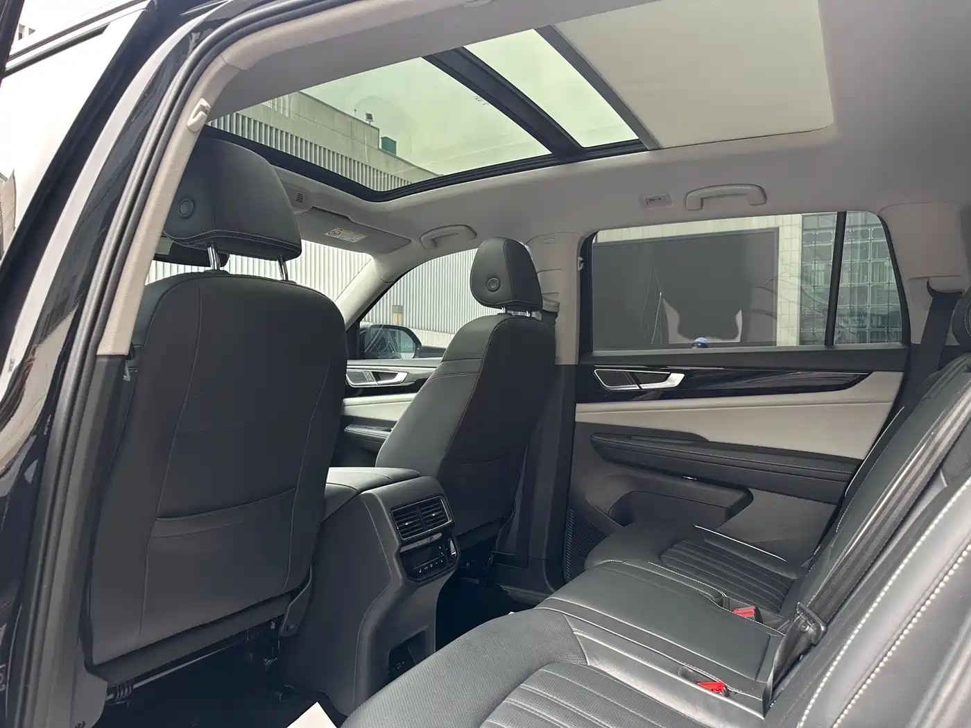 Volkswagen Teramont 2023 380TSI AWD Premium Luxury Edition фото 13