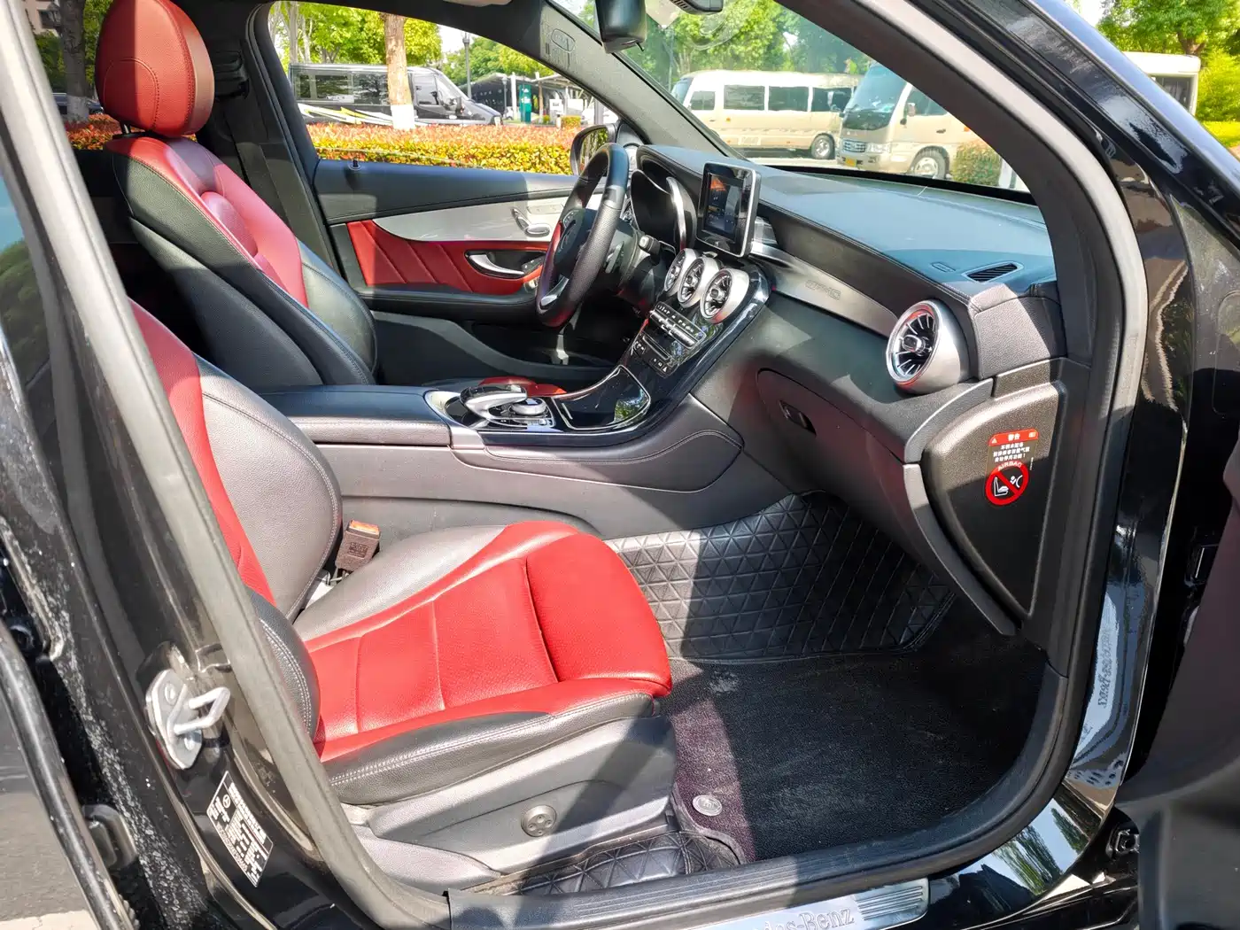 Mercedes-Benz GLC Coupe 2019 GLC 200 4MATIC Coupe SUV фото 13