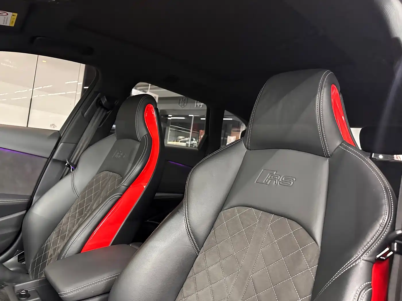 Audi RS 4 2021 RS4 Avant Dark Gold Edition фото 7