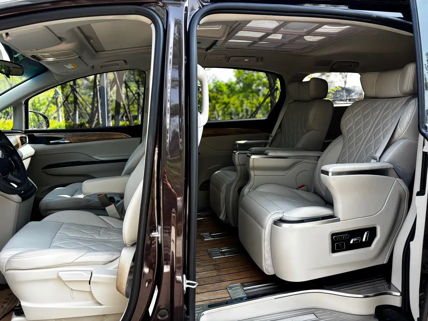 Buick GL8 2018 ES 28T Comfort Type China VI фото 5
