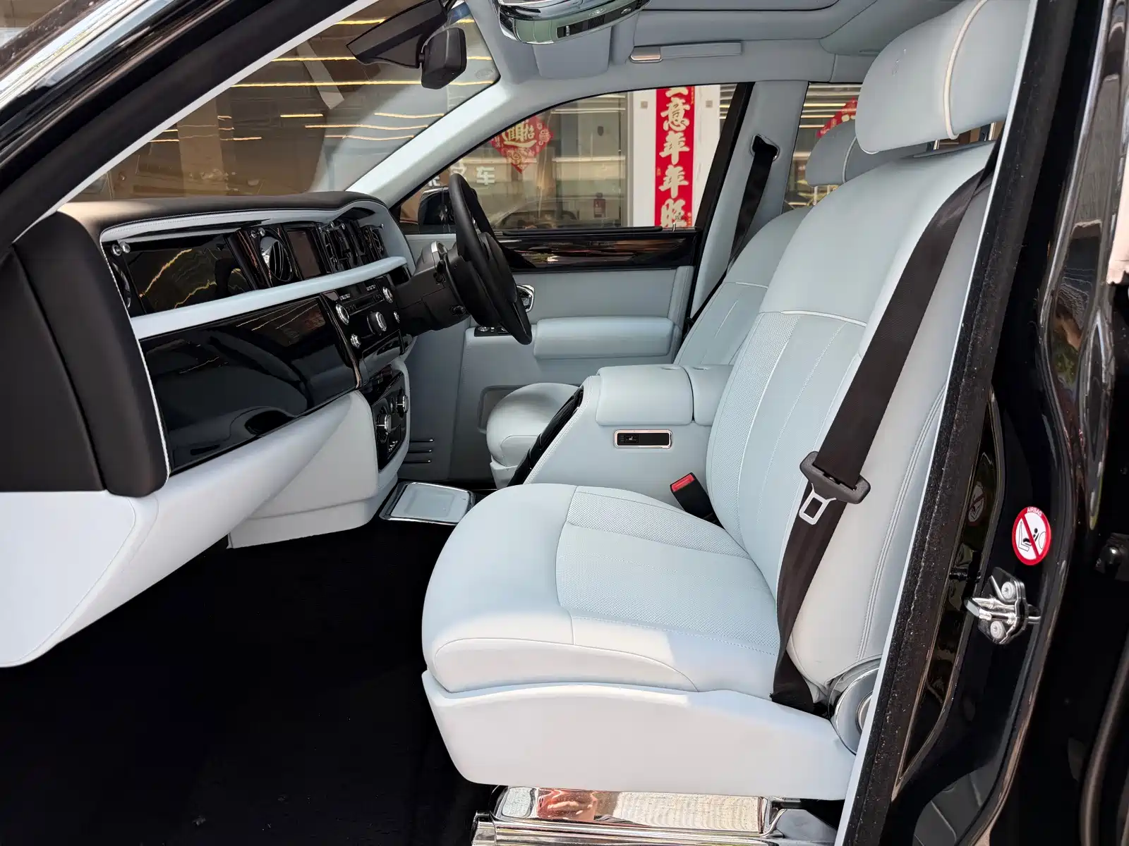 Фото 7 - Rolls-Royce Phantom