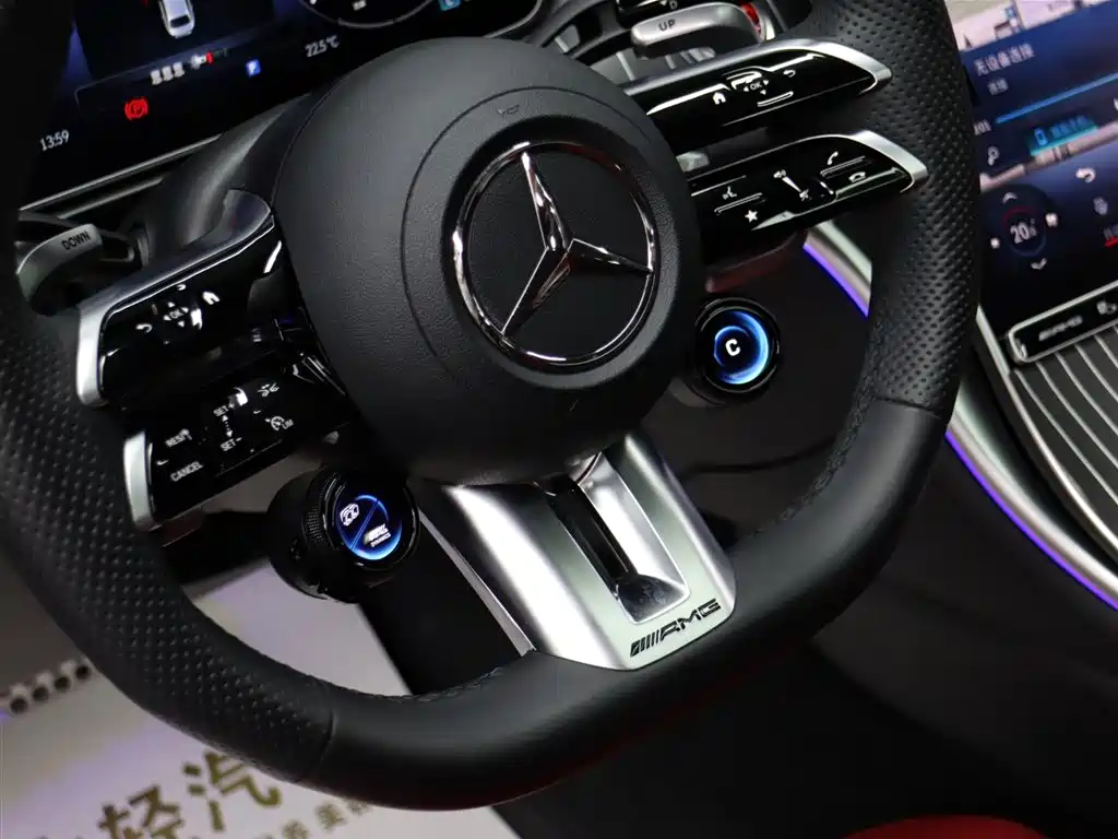 Mercedes-Benz C-Class AMG 2024 AMG C 43 4MATIC фото 9