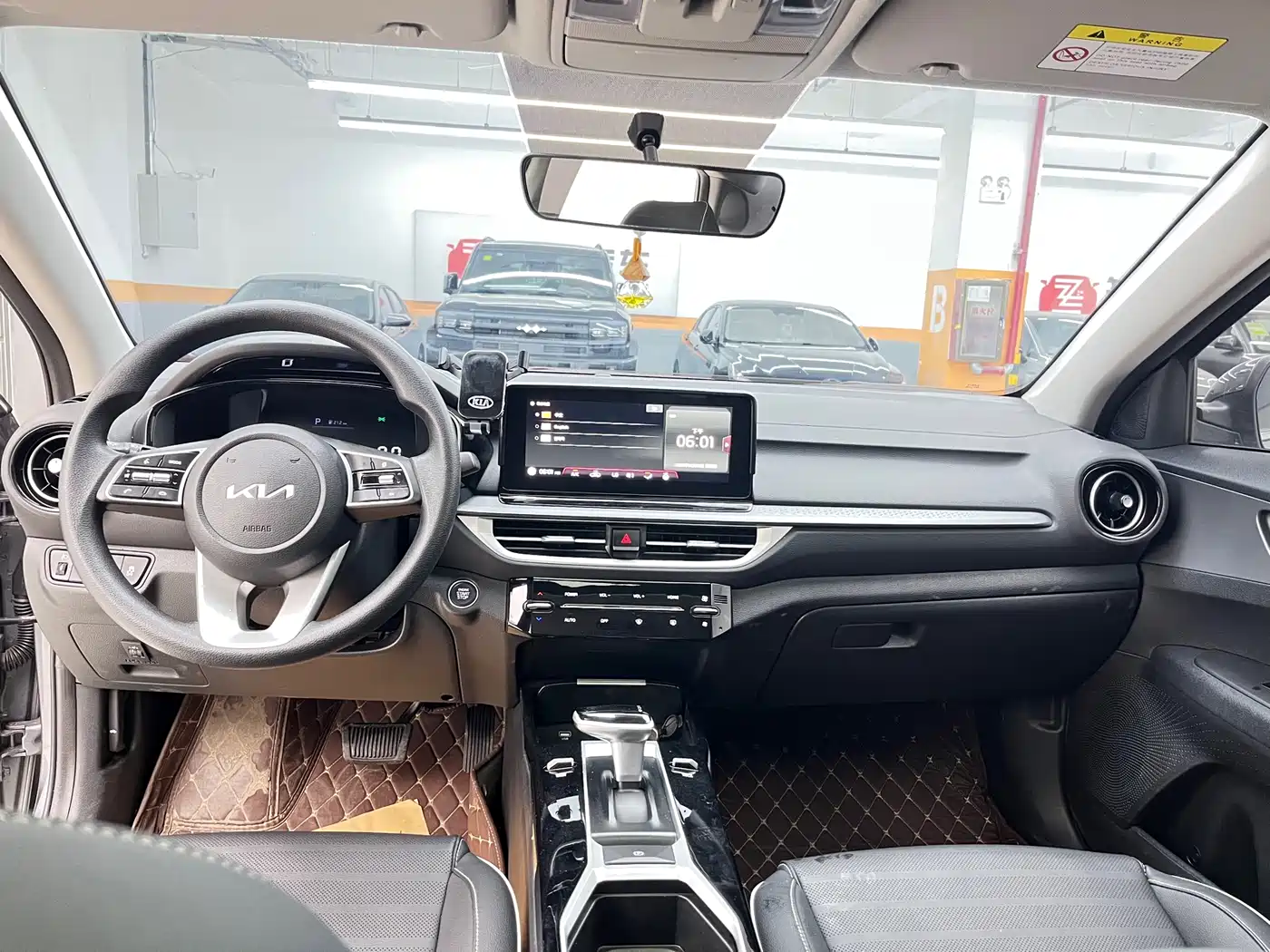 Kia K3 2024 1.5L CVT Comfort Premium Edition фото 10