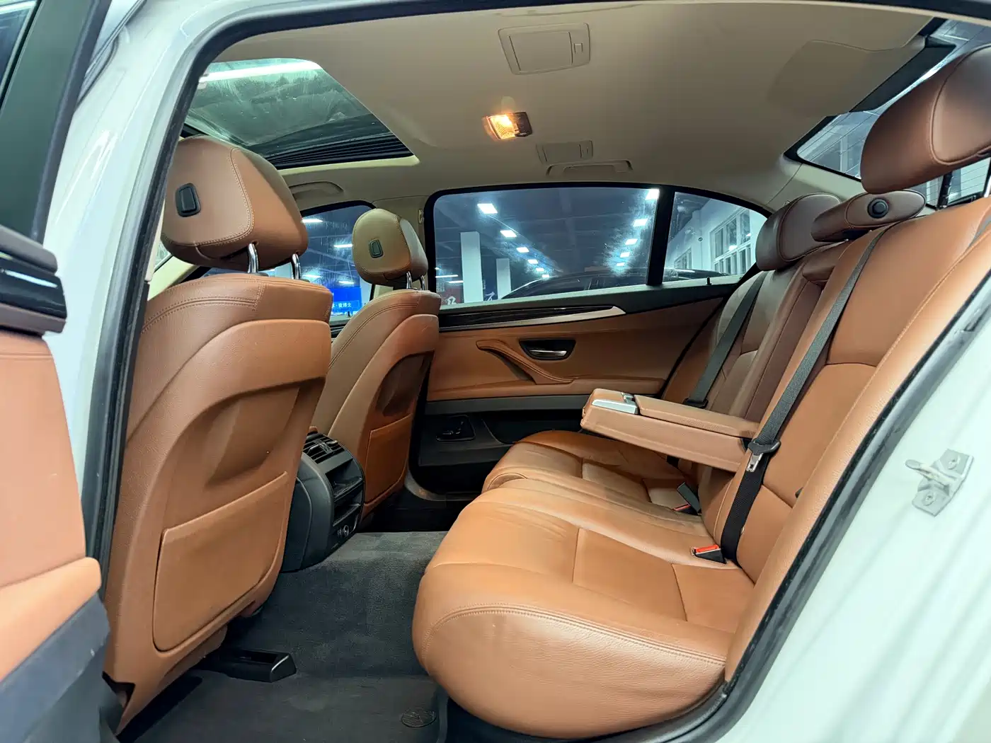 BMW 5 Series 2017 520Li Classic Edition фото 5