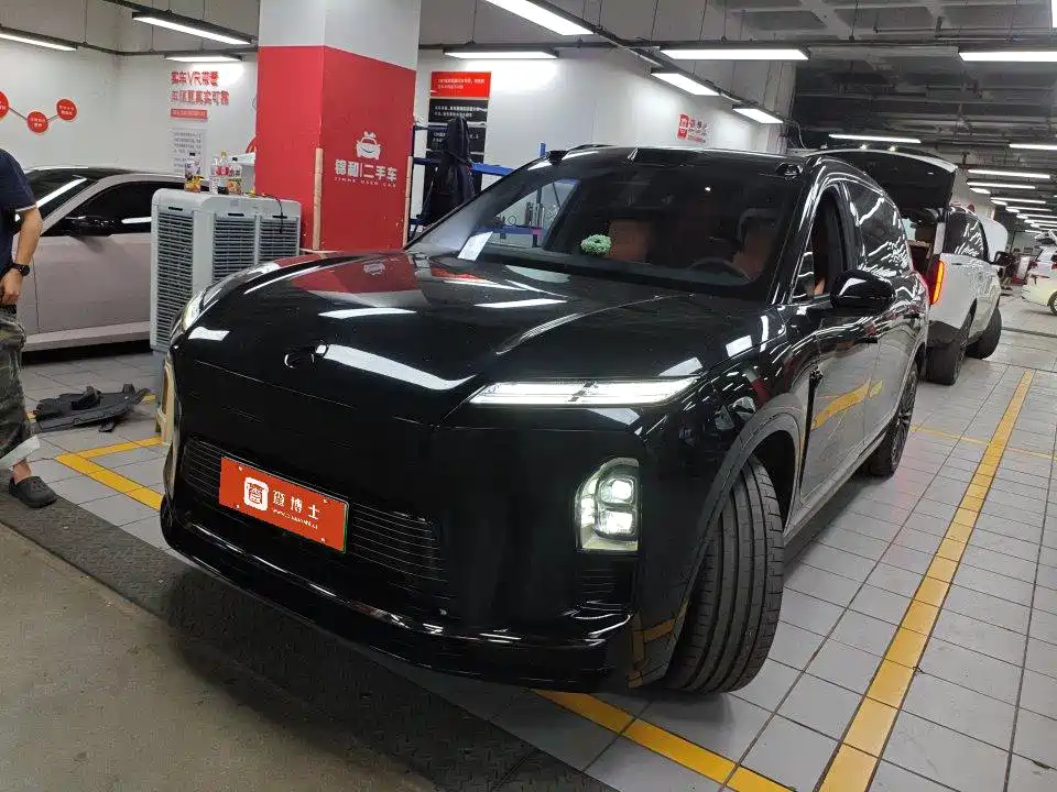 2026 NIO ES8