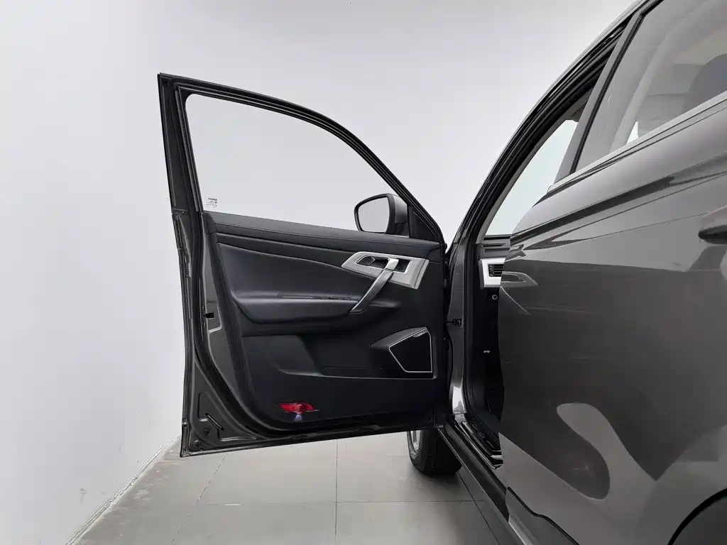 Photo 8 - Geely Boyue