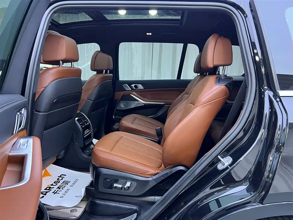 BMW X7 2022 xDrive40i Exclusive M Sport Package фото 8
