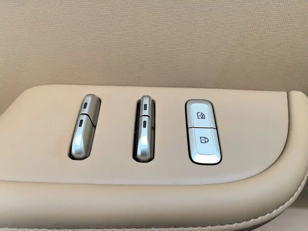 Фото 9 - Dongfeng Aeolus L8