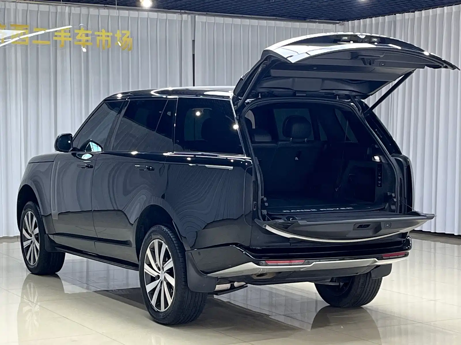 Фото 8 - Land Rover Range Rover