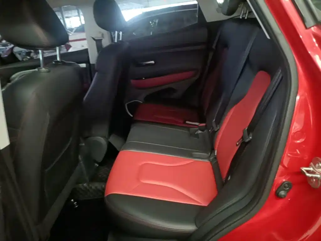 Фото 17 - Haval H2s