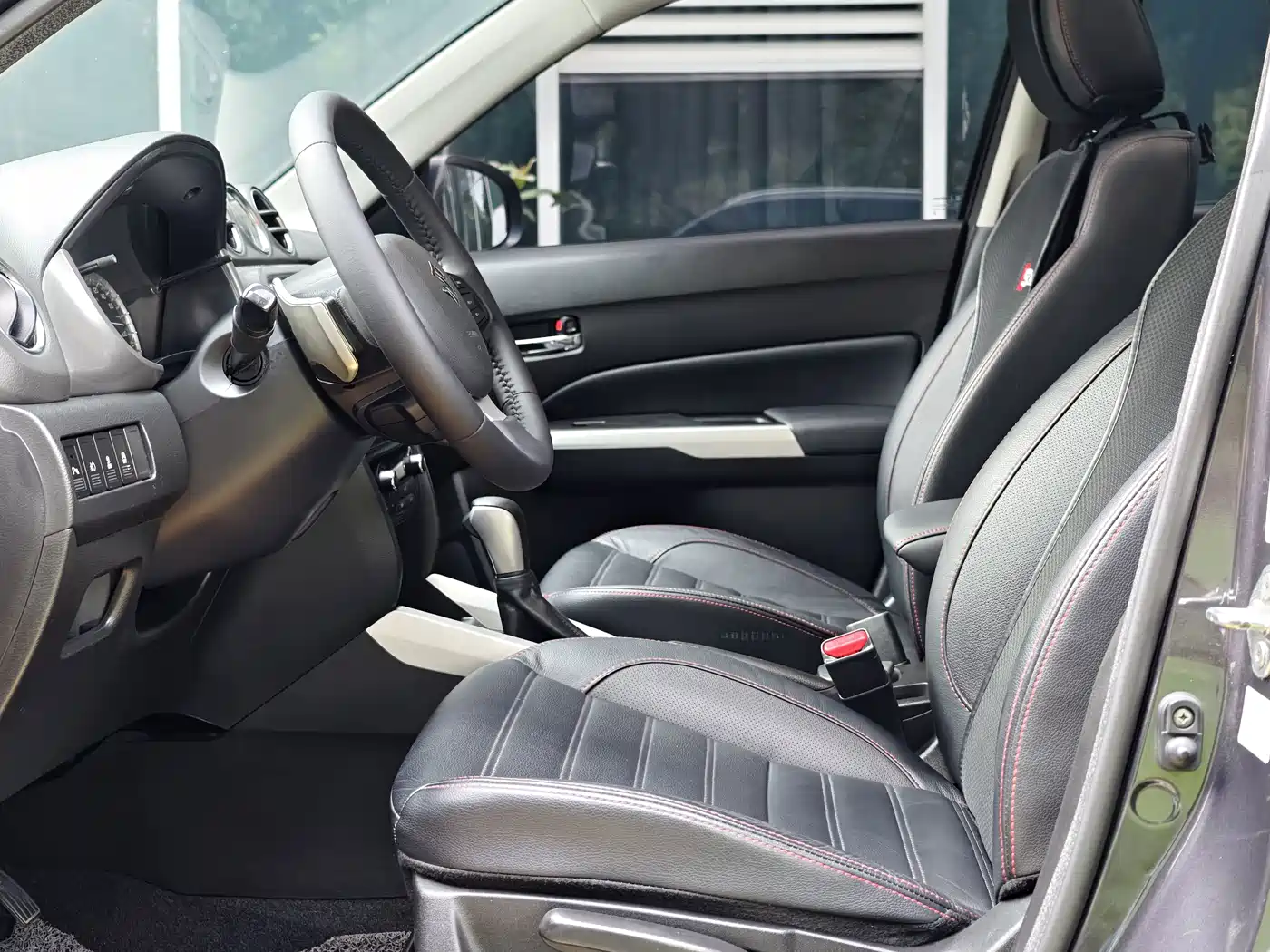 Suzuki Vitara 2018 2016 1.4T Auto 2WD Luxury Model