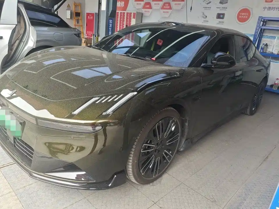 Lynk & Co 10 EM-P 2025 Facelift 240 AWD Ultra Sport Edition
