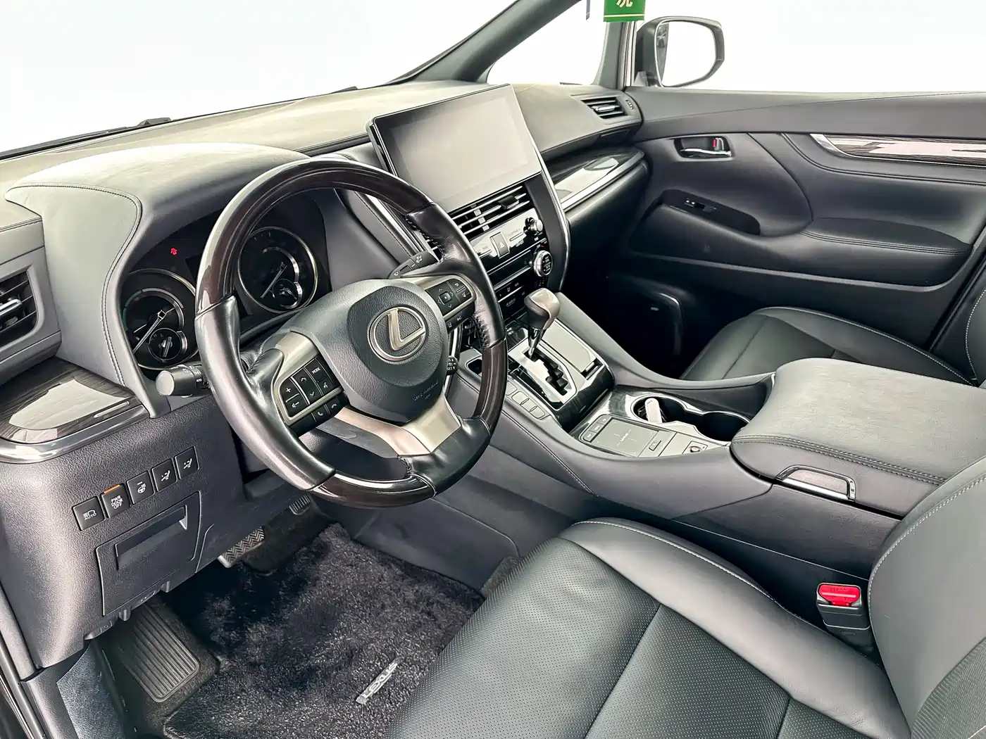 Lexus LM 2020 300h Seven-Seater Elegance Edition фото 7