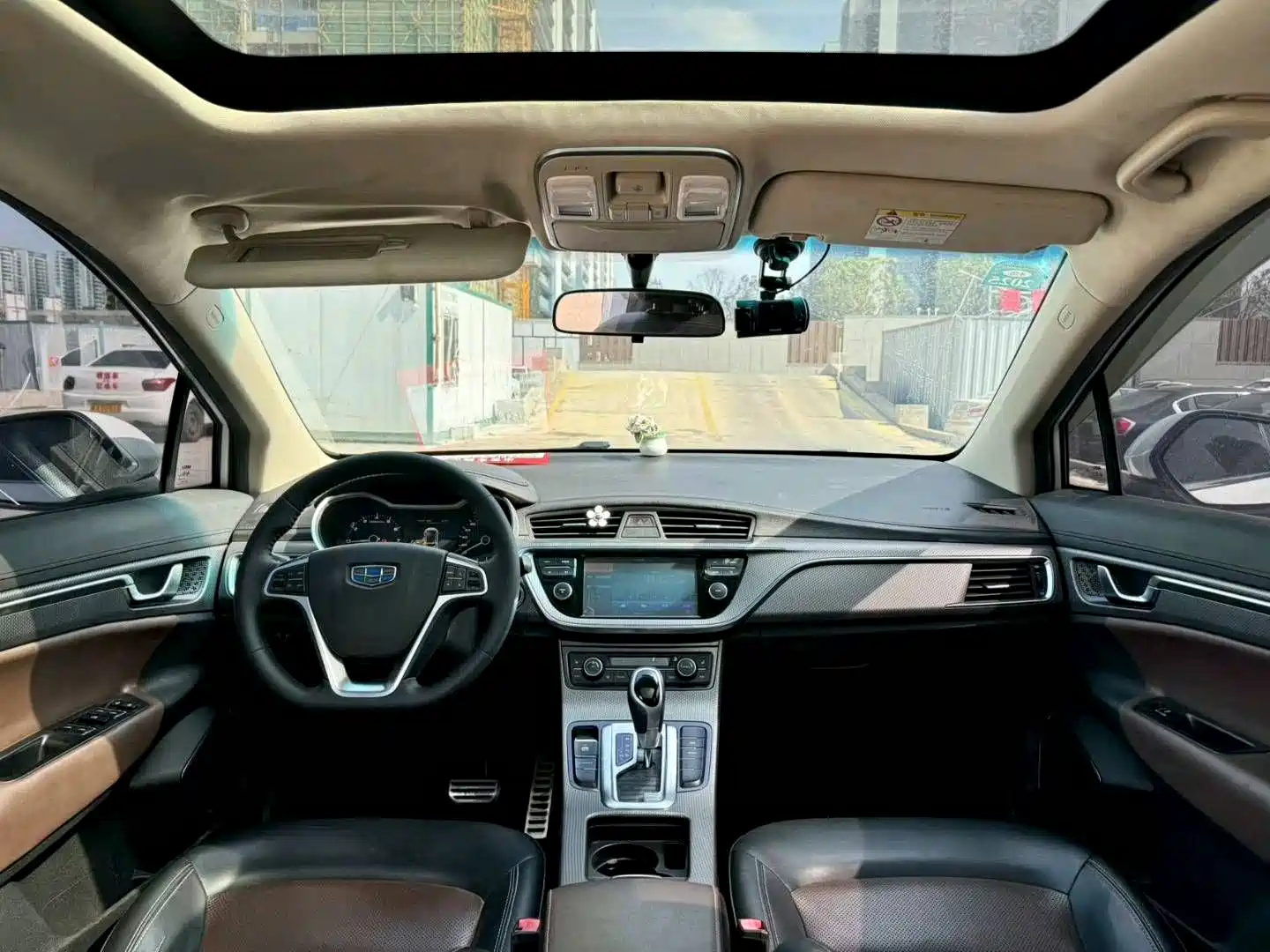 Фото 5 - Geely Emgrand GS
