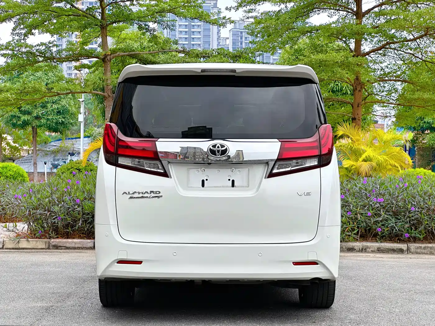 Toyota Alphard 2015 3.5L Premium Edition фото 6