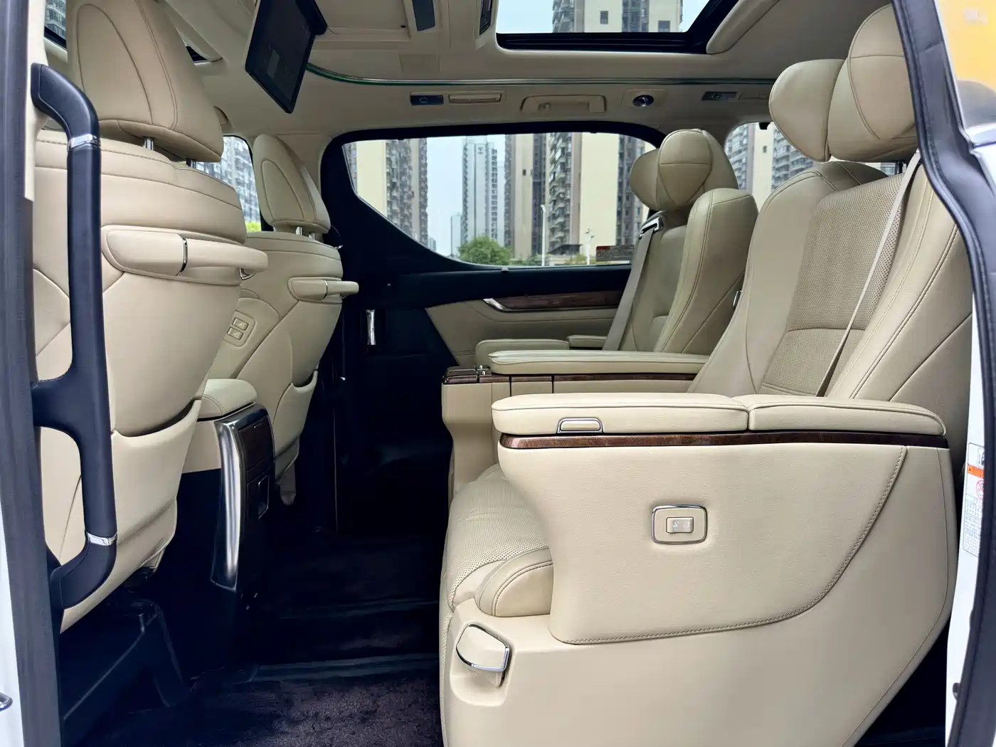 Toyota Alphard 2015 3.5L Premium Edition фото 12