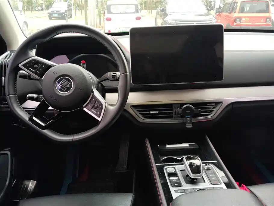 BYD Tang New Energy 2018 DM 2.0T AWD Smart Connection Genesis Edition 7-Seater China V фото 12