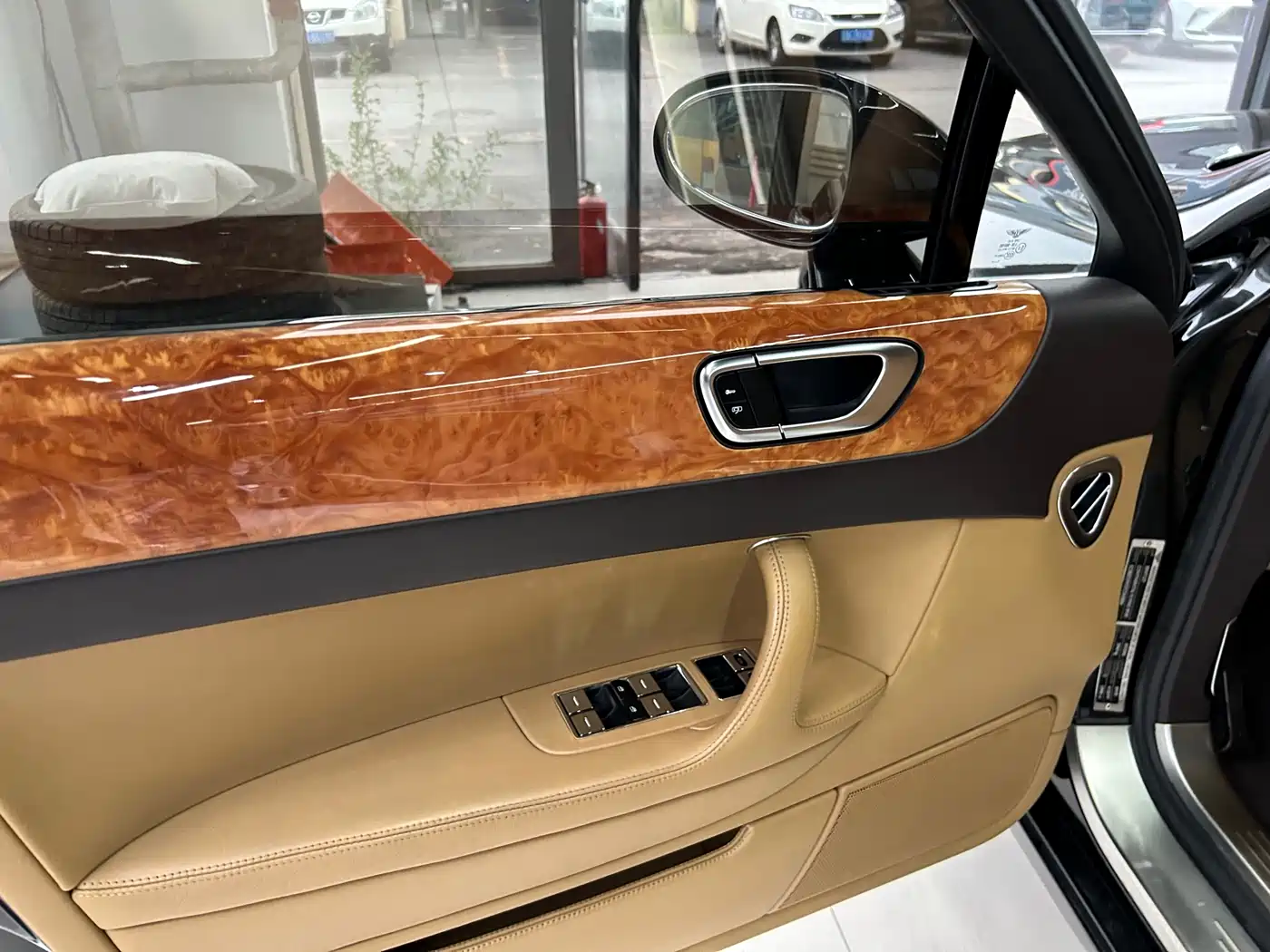 Bentley Flying Spur 2007 2005 6.0T Standard Model