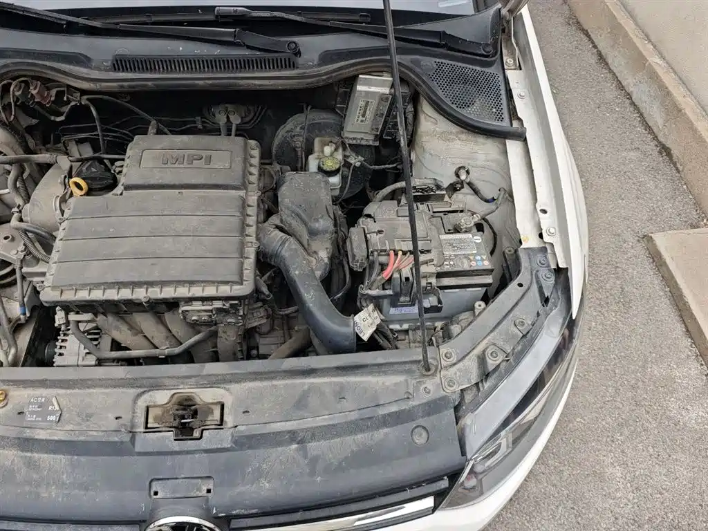 Volkswagen Polo 2016 1.4L Automatic Trend фото 22