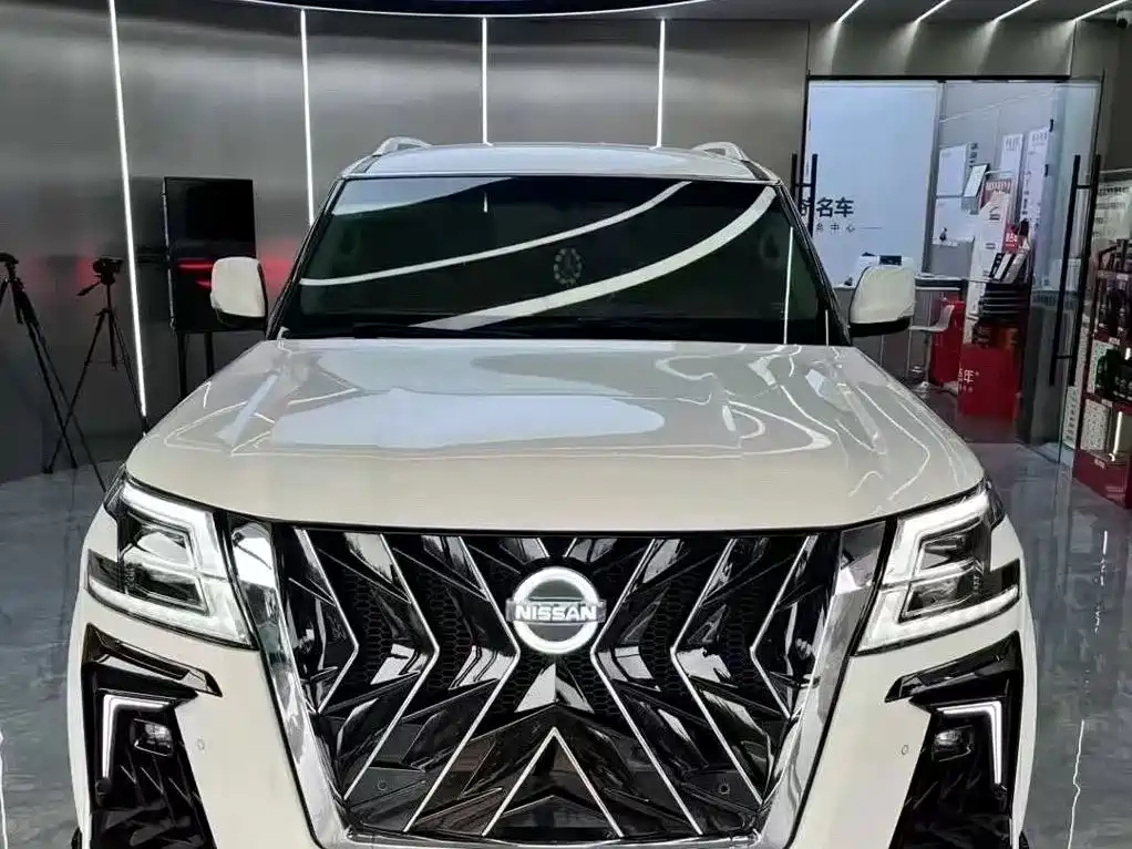 Nissan Patrol 2018 4.0L Flagship фото 11