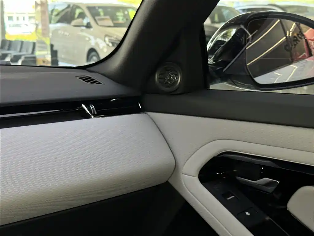 Land Rover Range Rover Evoque 2020 Model 249PS R-DYNAMIC S Gloss Black Sport Edition фото 21